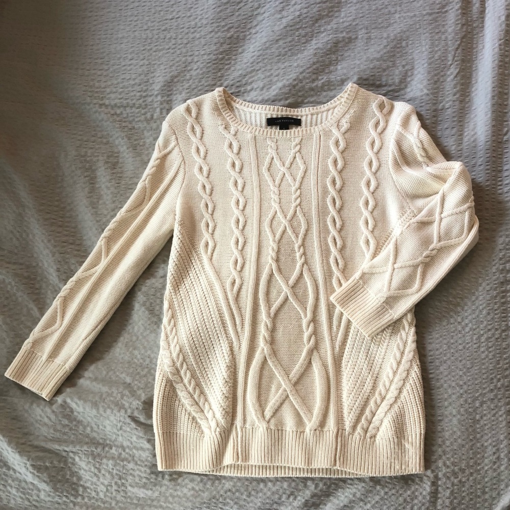 NEVER WORN - Ann Taylor Cream Knit Sweater